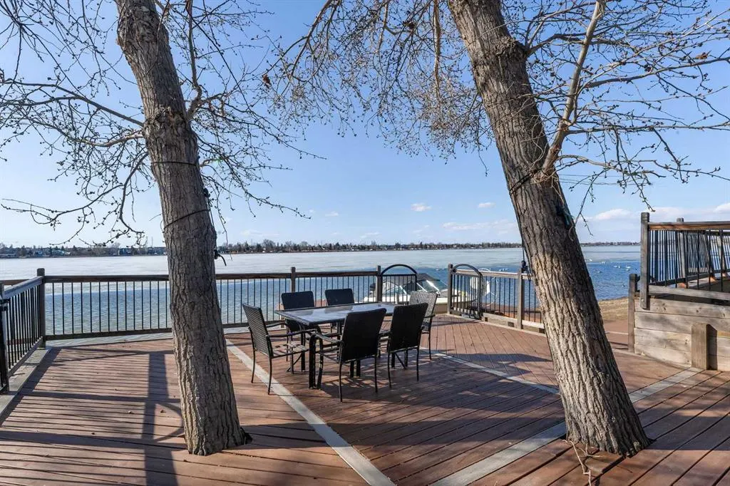 881 East Chestermere Drive