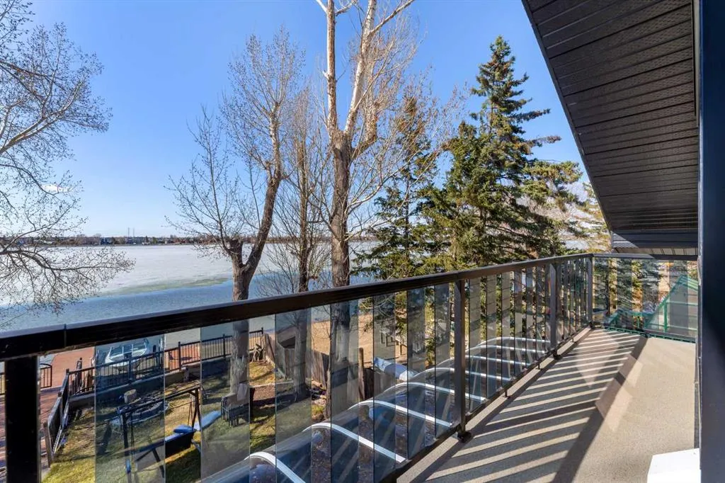 881 East Chestermere Drive