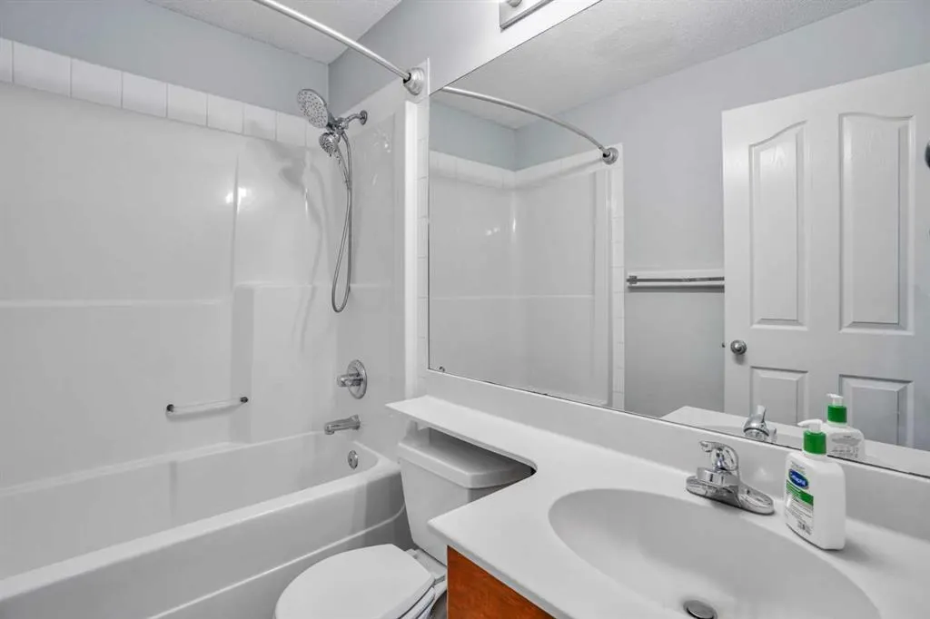 198 New Brighton Circle SE