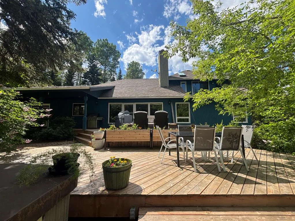 125 Elk Valley Crescent