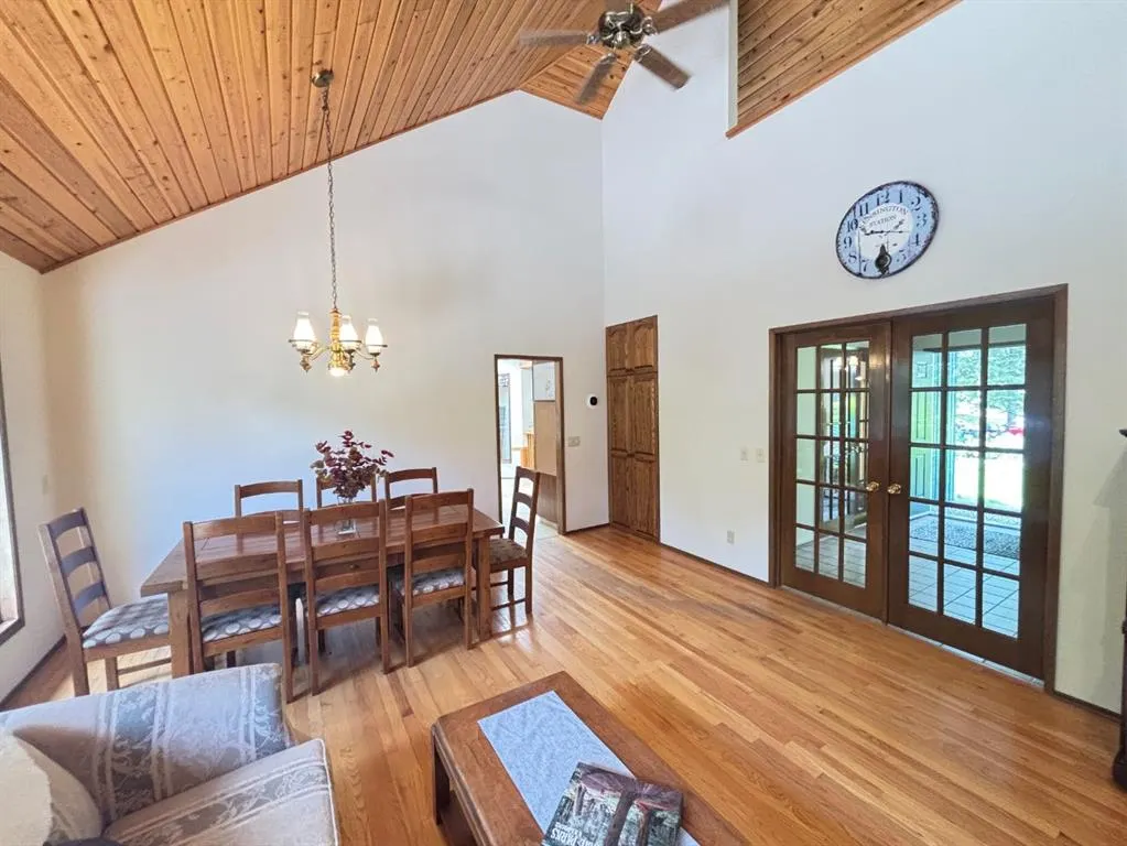 125 Elk Valley Crescent