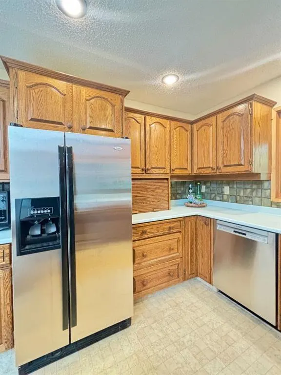 125 Elk Valley Crescent