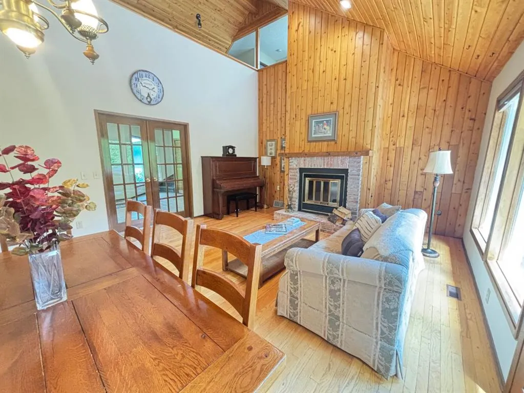 125 Elk Valley Crescent