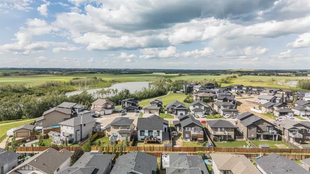 37 Arrowwood Close