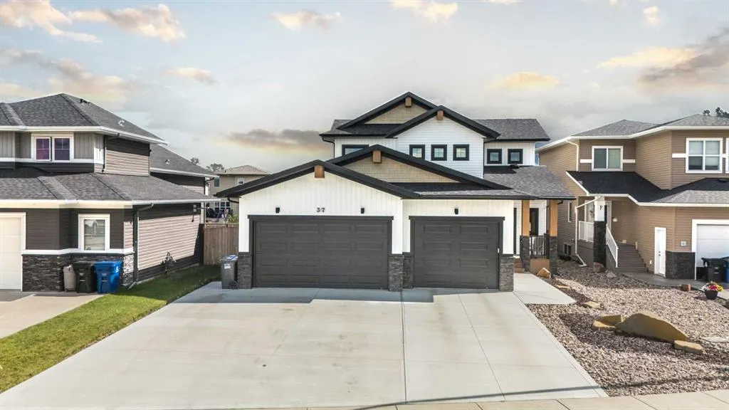 37 Arrowwood Close