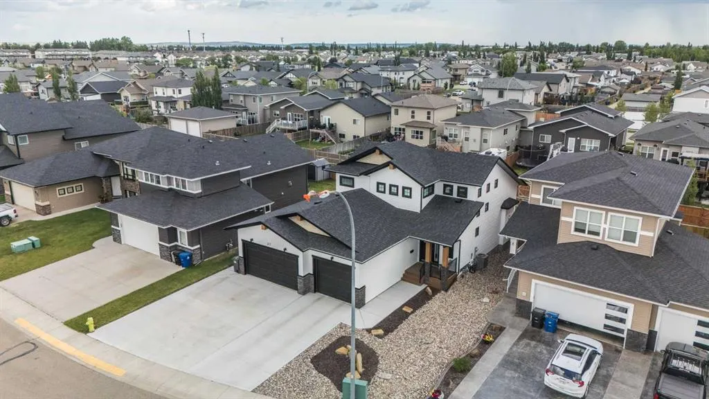 37 Arrowwood Close