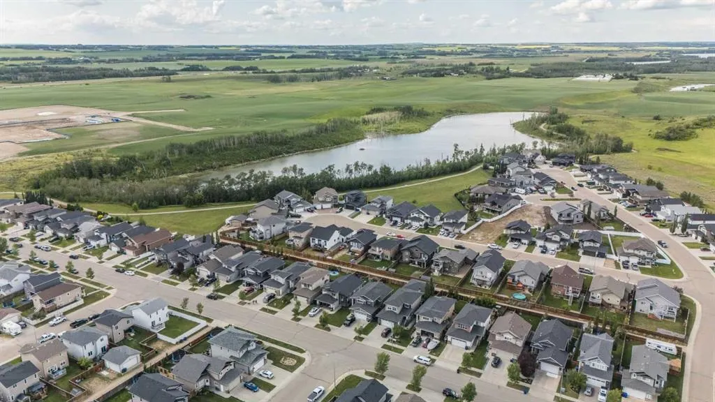 37 Arrowwood Close
