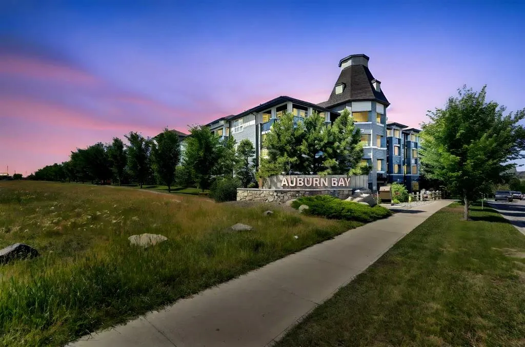 25 Auburn Meadows Avenue SE, #319