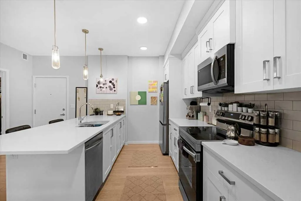 42 CRANBROOK Gardens SE, #2302