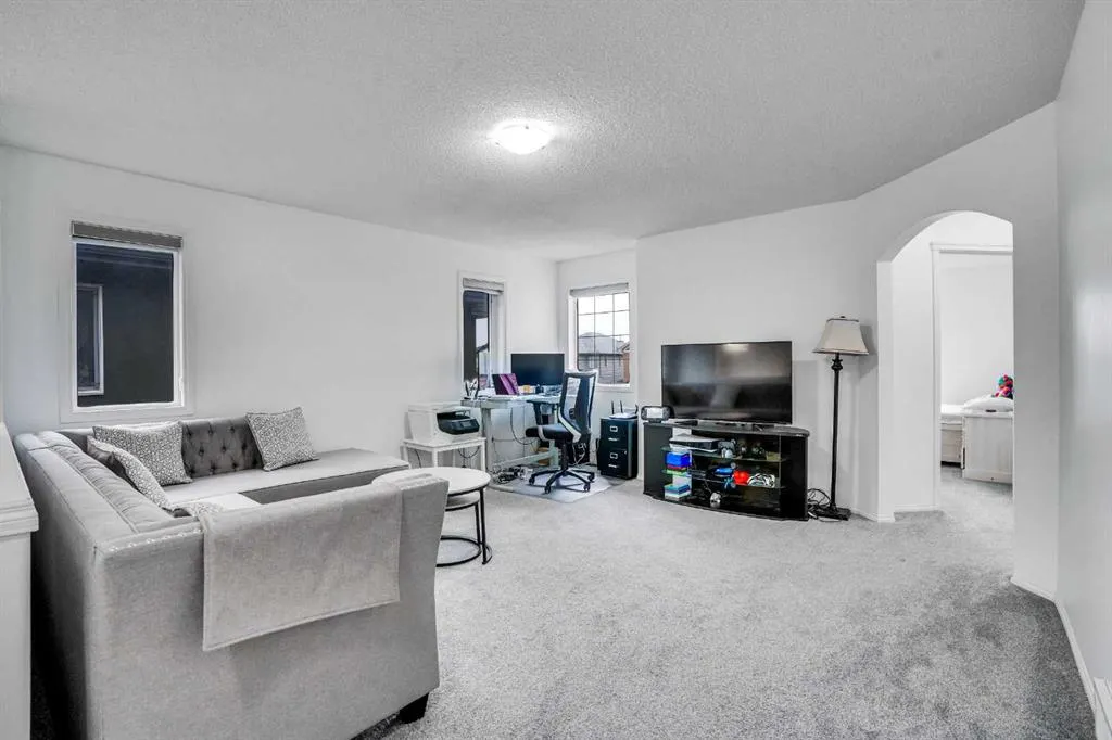 48 Saddleland Close NE