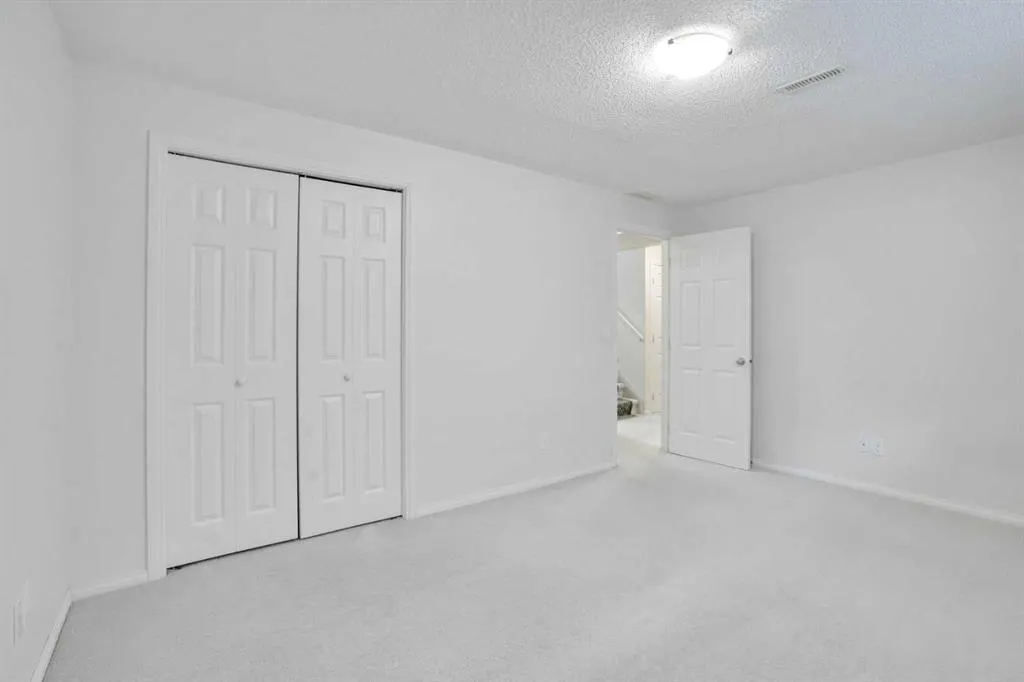 48 Saddleland Close NE
