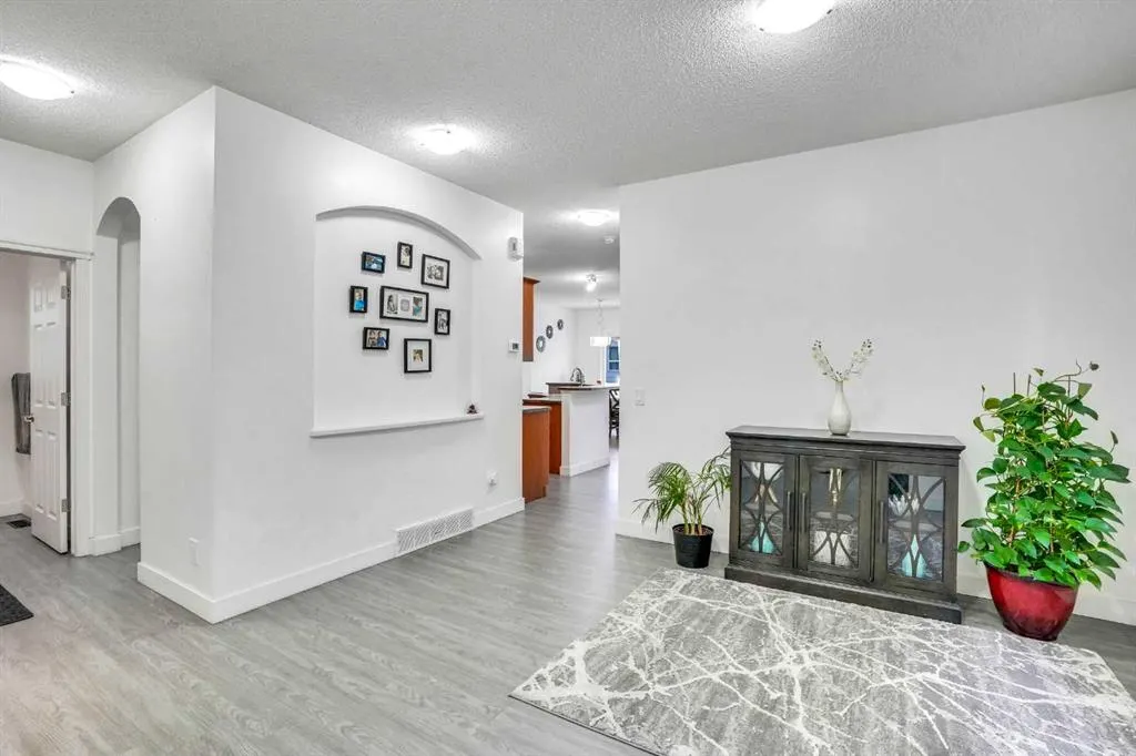 48 Saddleland Close NE