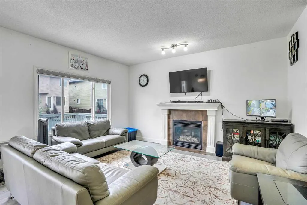 48 Saddleland Close NE