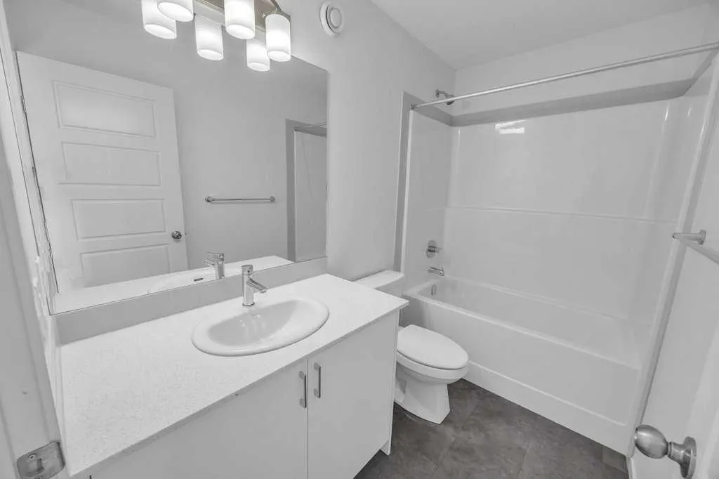 4 Birch Glen