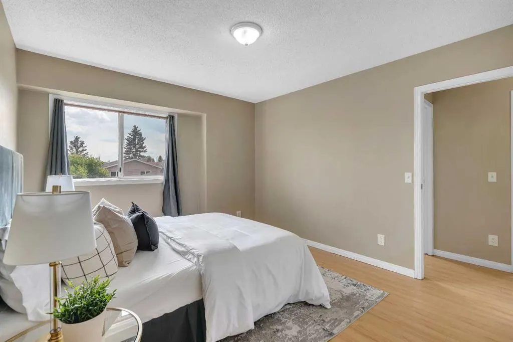 57 Falmere Way NE