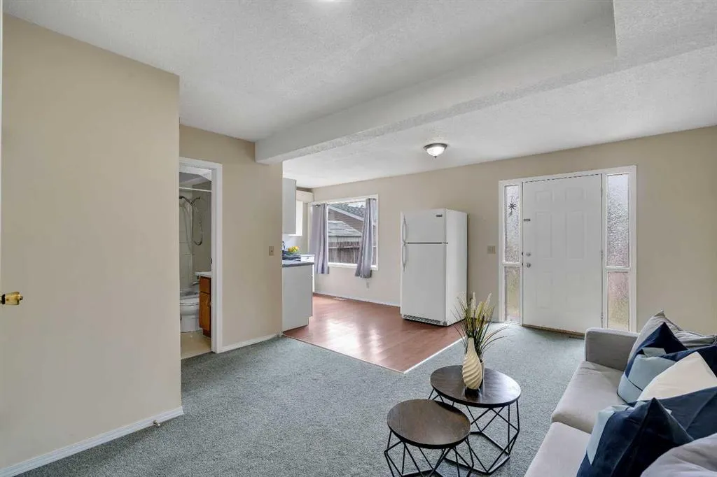 57 Falmere Way NE