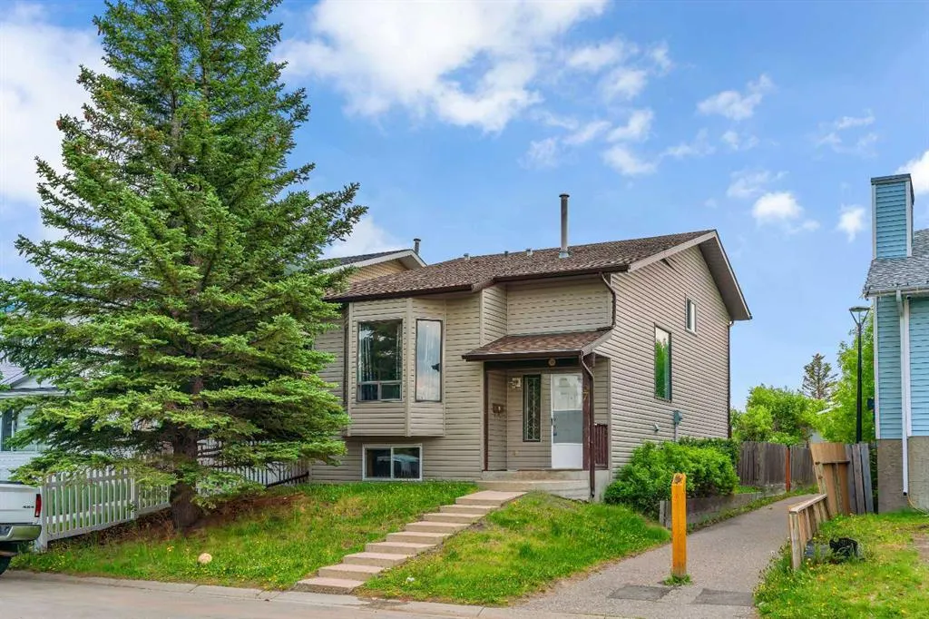 57 Falmere Way NE