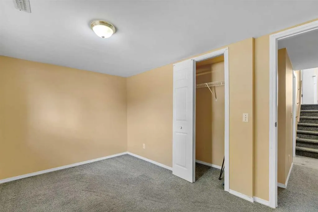 57 Falmere Way NE
