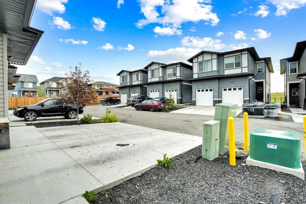 89 Saddlestone Drive NE