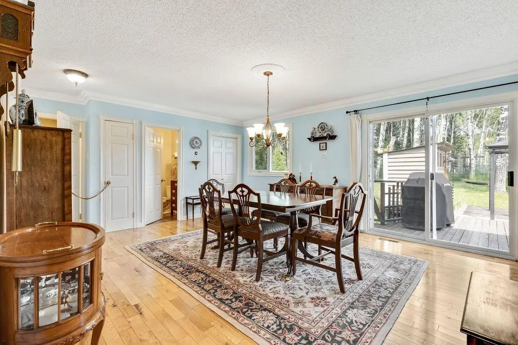 98 Saddle Road