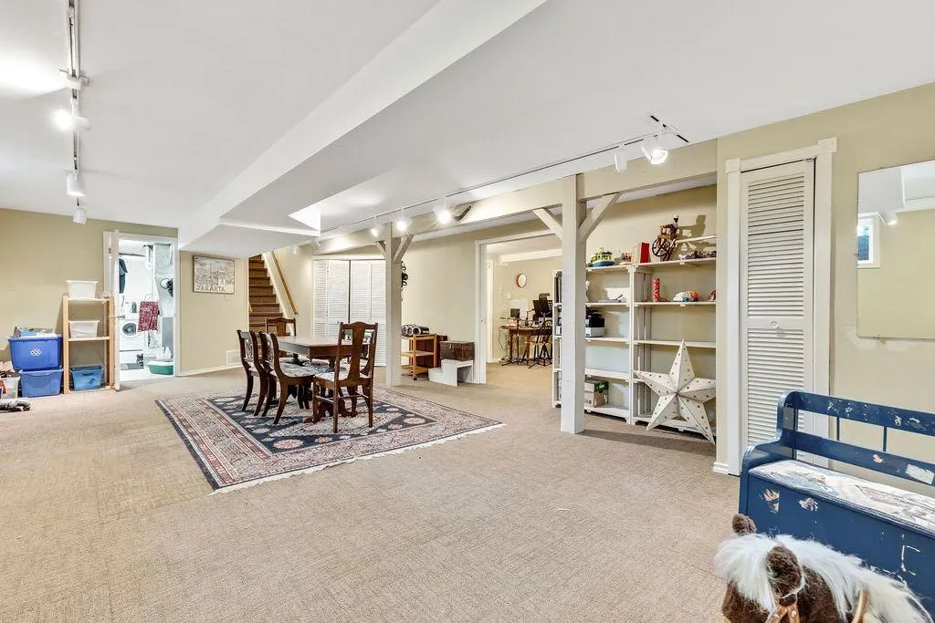 98 Saddle Road