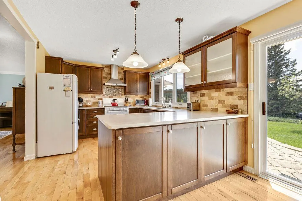 98 Saddle Road