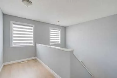 163 Springmere Close