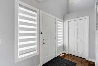 163 Springmere Close