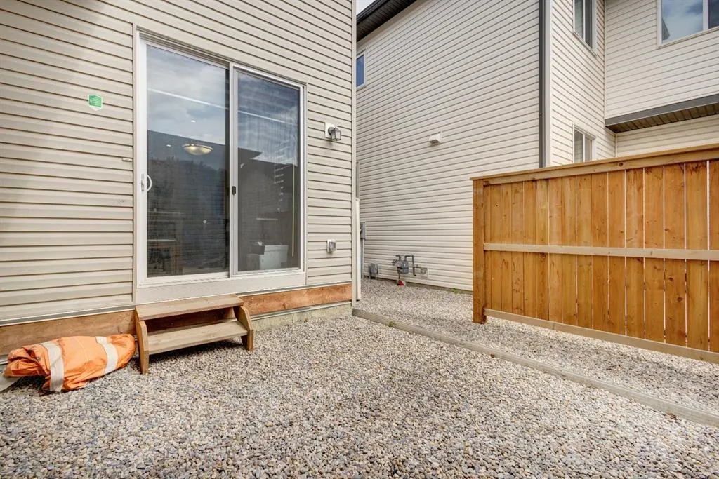 324 Carrington Way NW