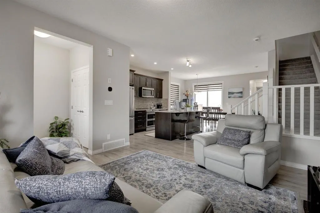 324 Carrington Way NW