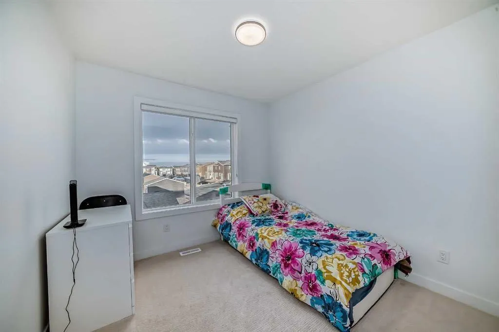 144 Merganser Drive W