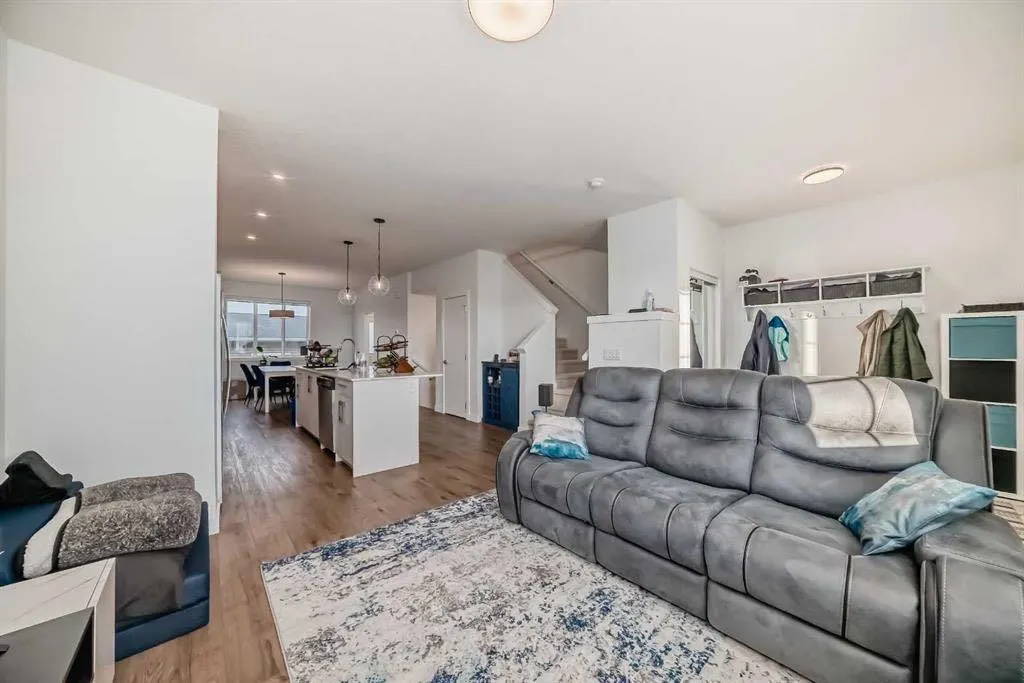 144 Merganser Drive W