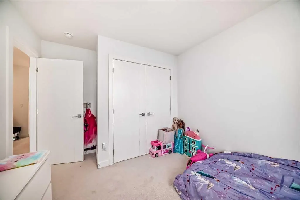 144 Merganser Drive W