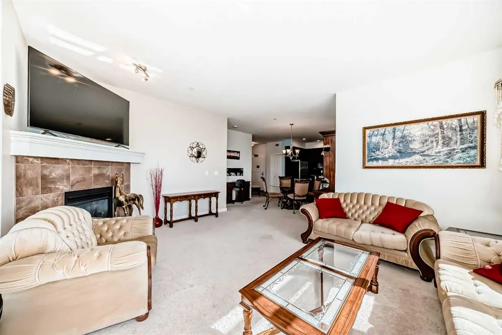1005B Westmount Drive, #216
