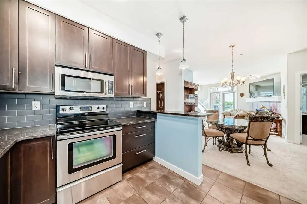 1005B Westmount Drive, #216