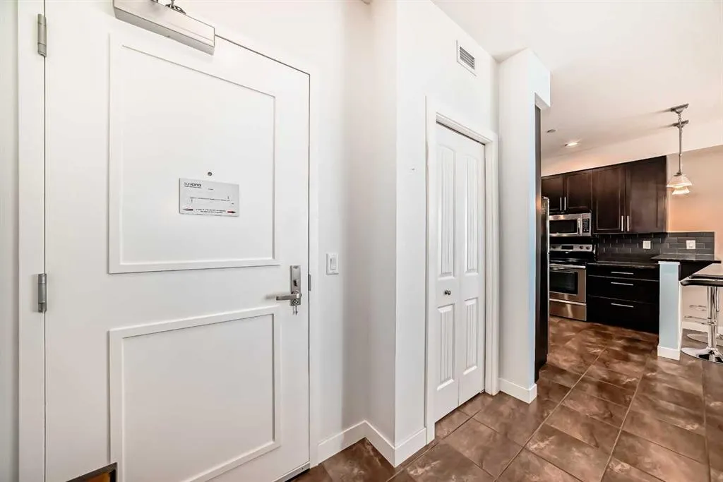 1005B Westmount Drive, #216