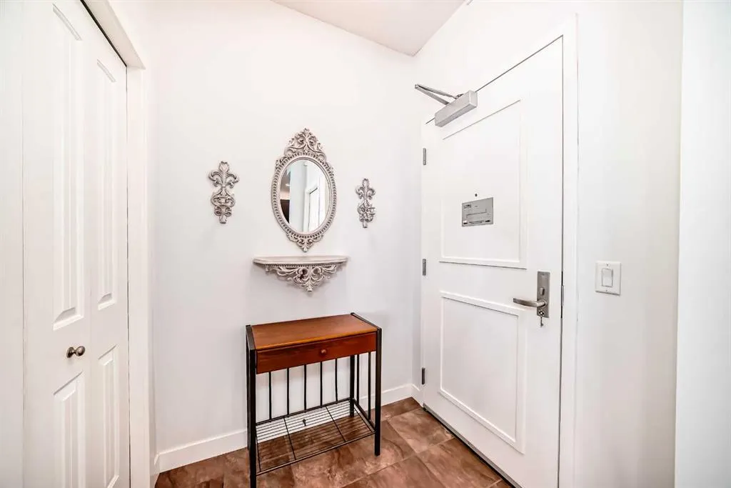 1005B Westmount Drive, #216