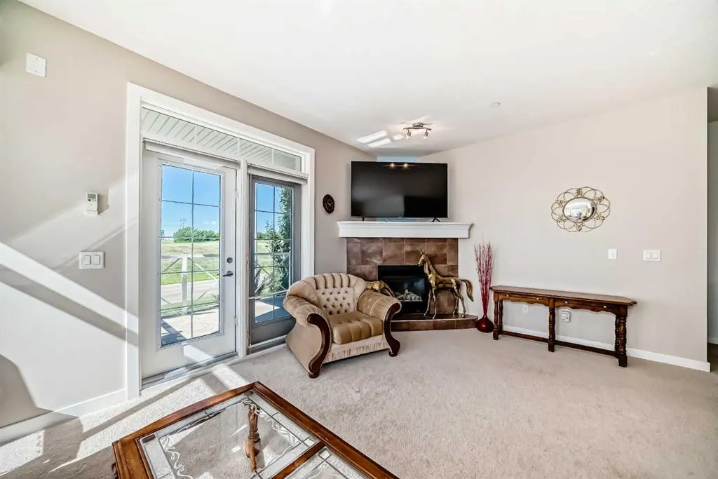 1005B Westmount Drive, #216