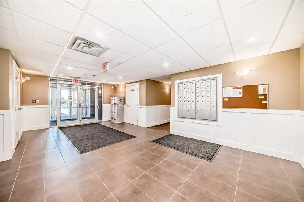 1005B Westmount Drive, #216
