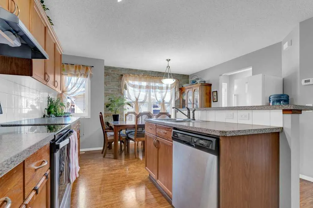 241 Covemeadow Road NE
