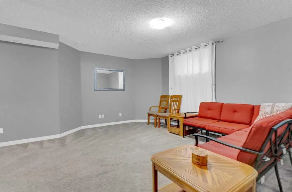 241 Covemeadow Road NE