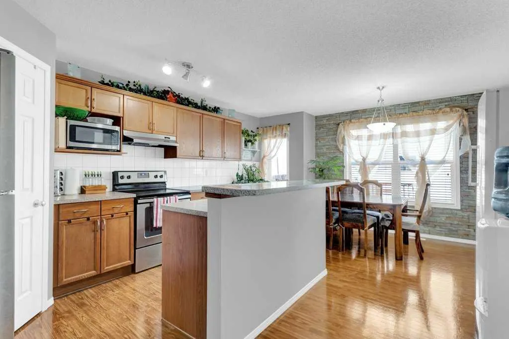 241 Covemeadow Road NE