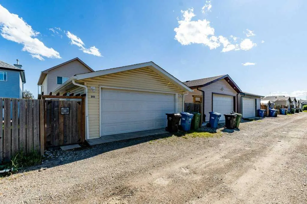 241 Covemeadow Road NE