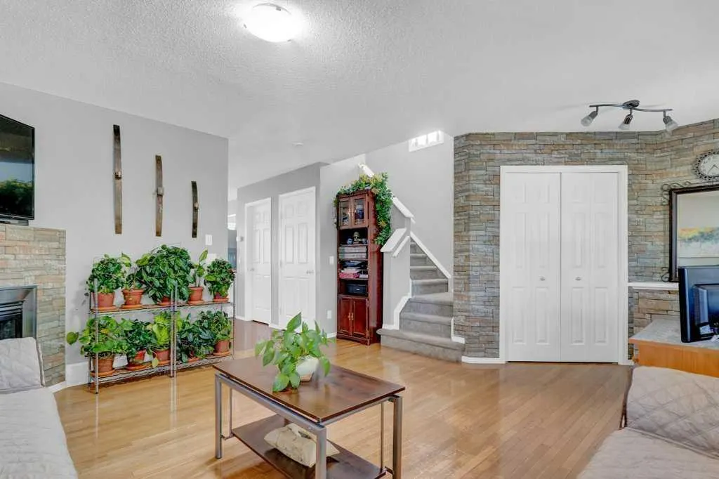 241 Covemeadow Road NE
