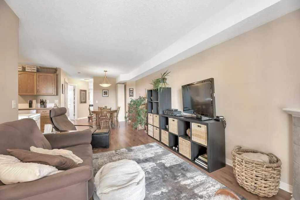 103 Strathaven Drive, #123