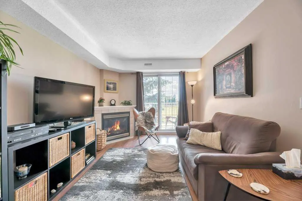 103 Strathaven Drive, #123