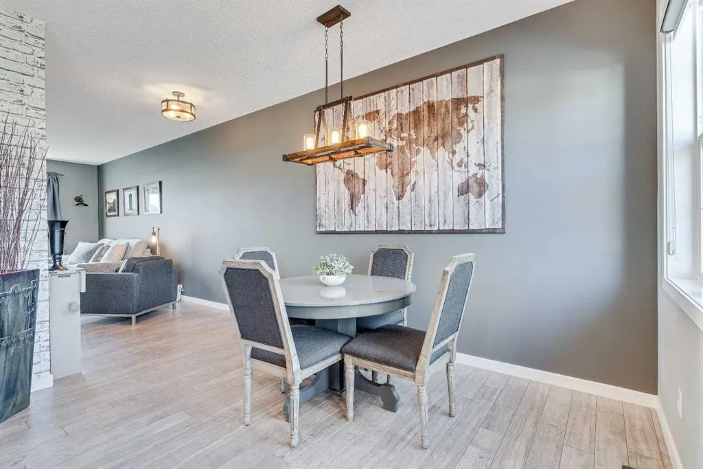 297 Mahogany Boulevard SE