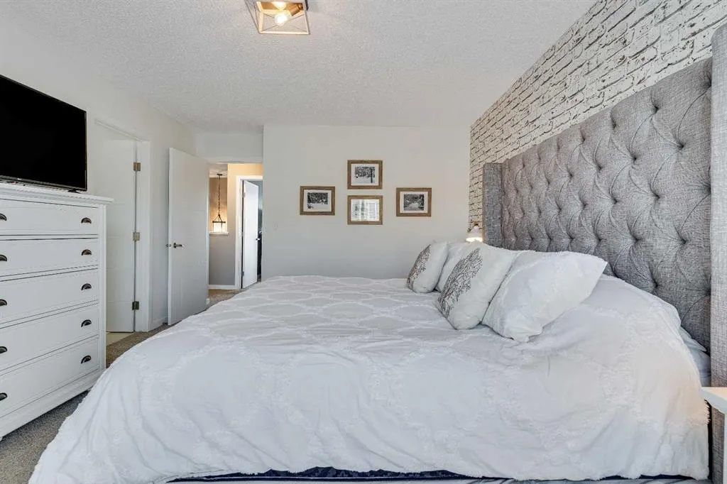 297 Mahogany Boulevard SE