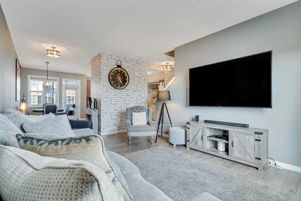 297 Mahogany Boulevard SE