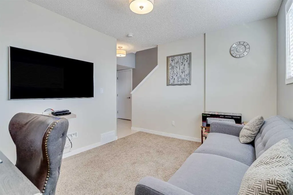 297 Mahogany Boulevard SE